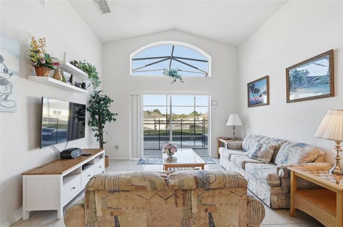 Image No.33-5 Bed Property for sale