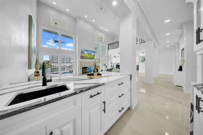 Image No.22-5 Bed Property for sale