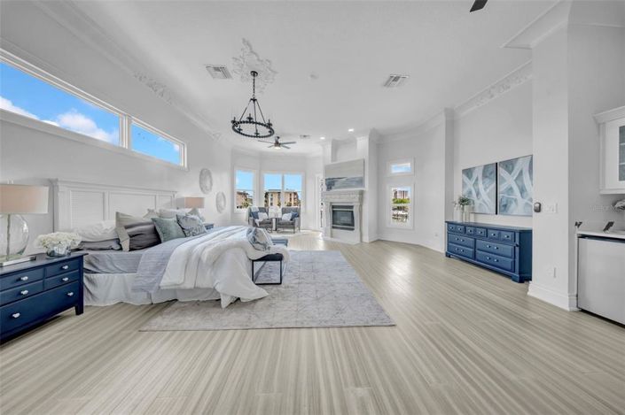 Image No.36-5 Bed Property for sale