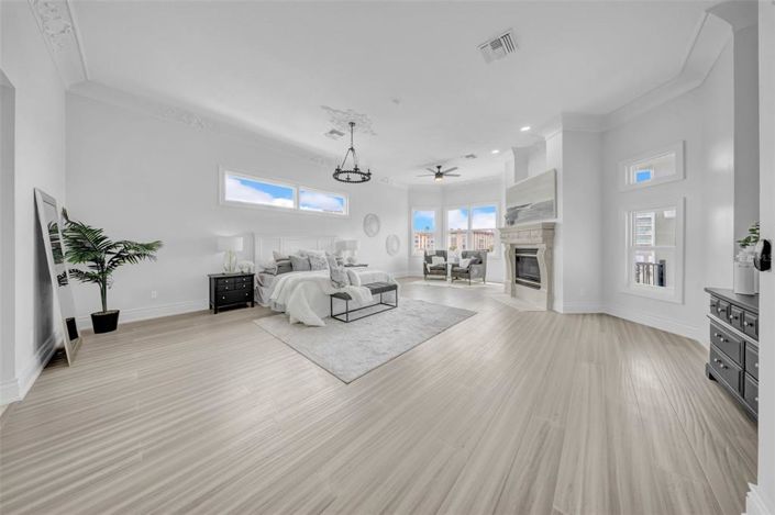 Image No.38-5 Bed Property for sale