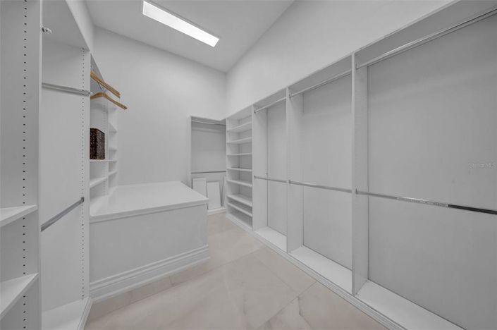 Image No.49-5 Bed Property for sale