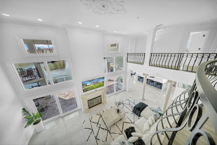 Image No.52-5 Bed Property for sale