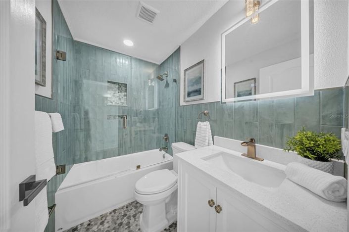 Image No.57-5 Bed Property for sale