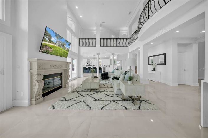 Image No.8-5 Bed Property for sale