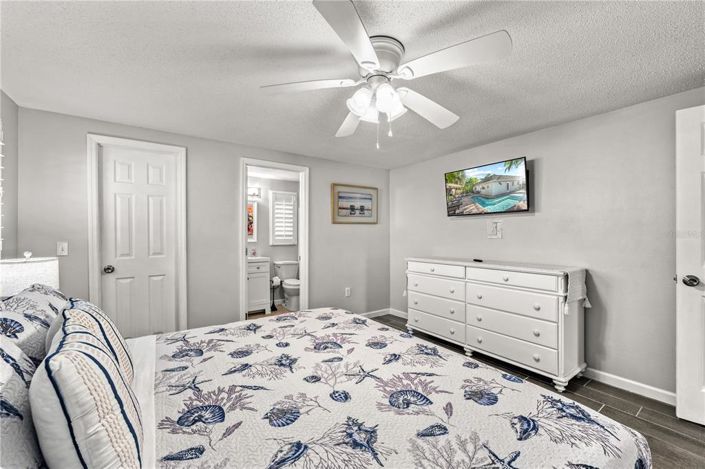 Image No.14-4 Bed Property for sale