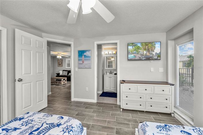 Image No.19-4 Bed Property for sale