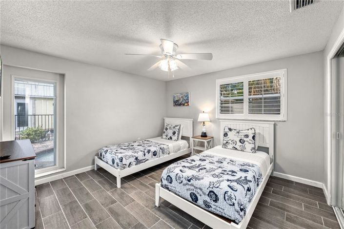 Image No.20-4 Bed Property for sale