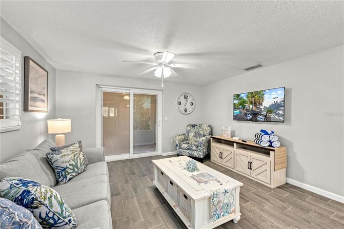 Image No.27-4 Bed Property for sale