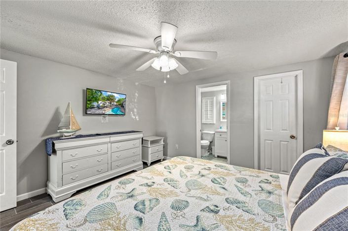 Image No.38-4 Bed Property for sale