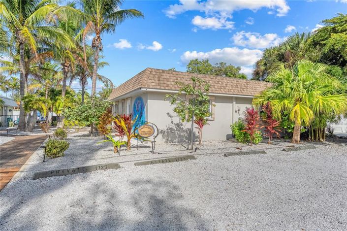 Image No.54-4 Bed Property for sale