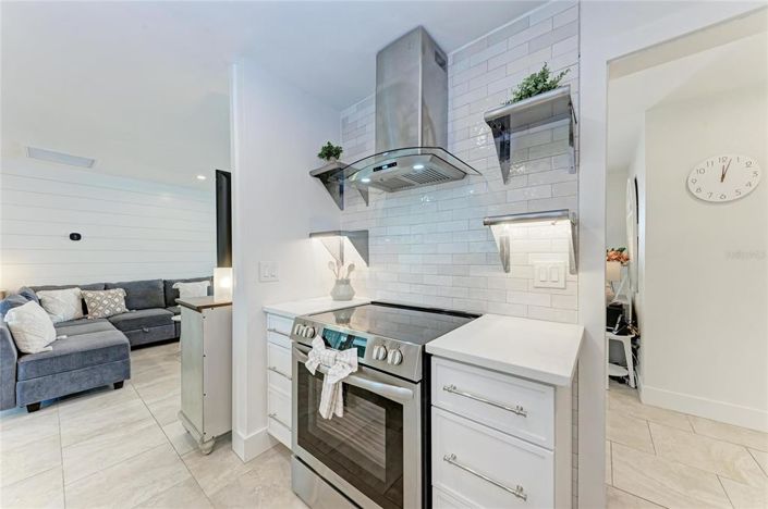 Image No.13-3 Bed Property for sale