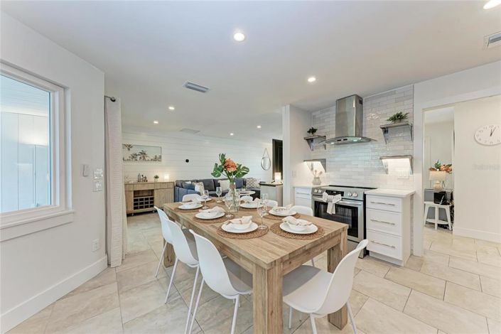 Image No.15-3 Bed Property for sale