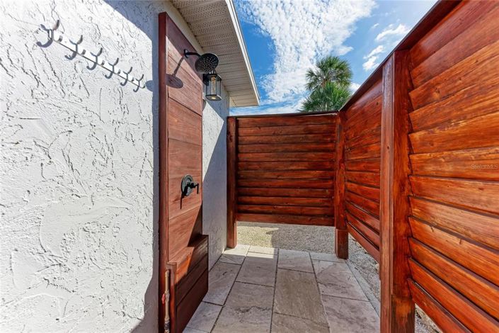 Image No.39-3 Bed Property for sale