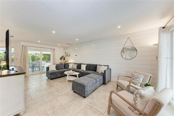 Image No.7-3 Bed Property for sale