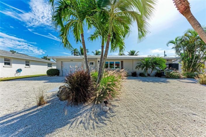 Image No.10-3 Bed Property for sale