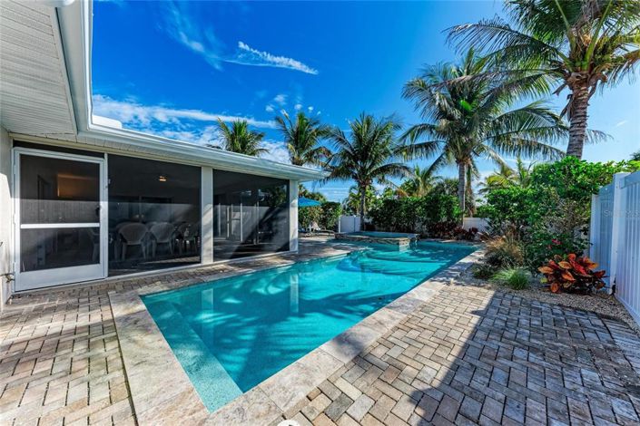 Image No.44-3 Bed Property for sale