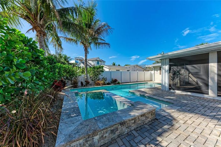 Image No.47-3 Bed Property for sale