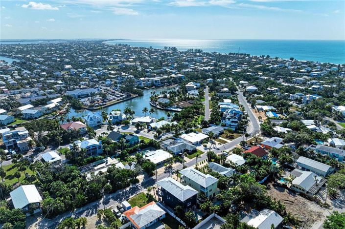 Image No.5-3 Bed Property for sale