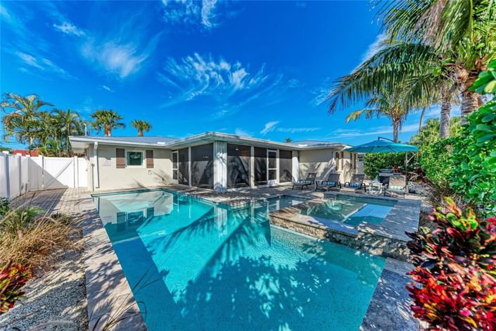 Image No.50-3 Bed Property for sale