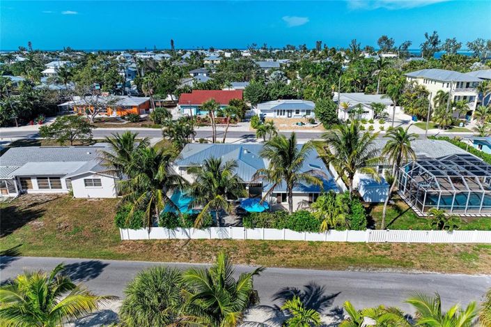 Image No.53-3 Bed Property for sale