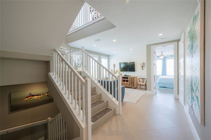 Image No.25-6 Bed Property for sale