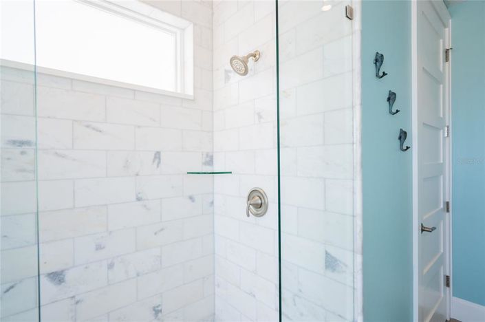 Image No.40-6 Bed Property for sale