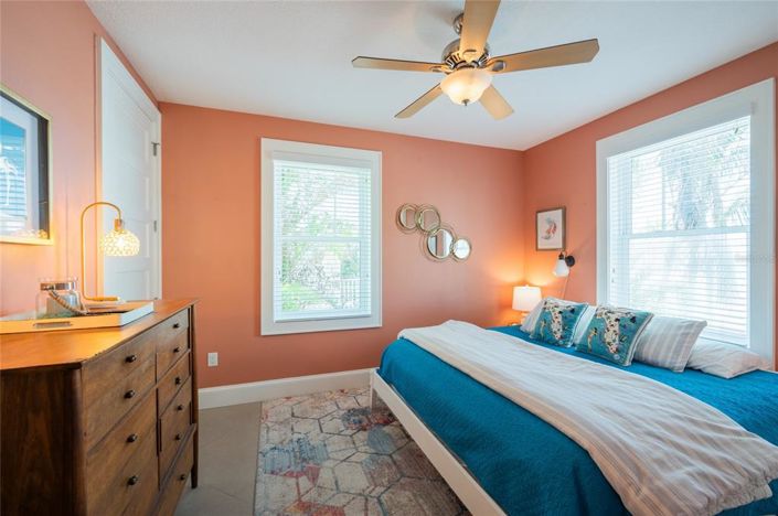 Image No.47-6 Bed Property for sale