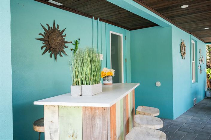 Image No.57-6 Bed Property for sale