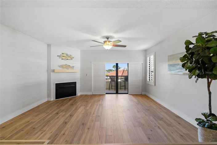 Image No.26-3 Bed Townhouse for sale