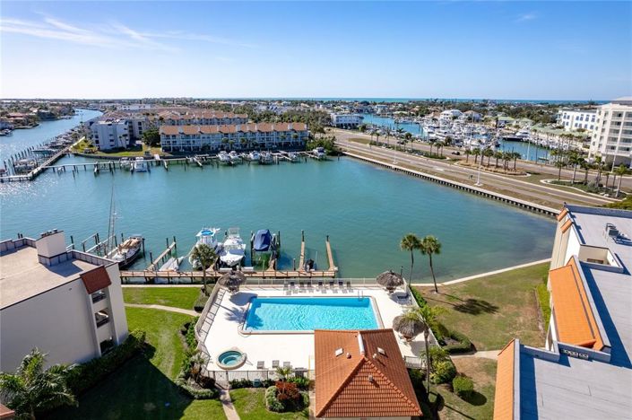 Image No.29-3 Bed Townhouse for sale