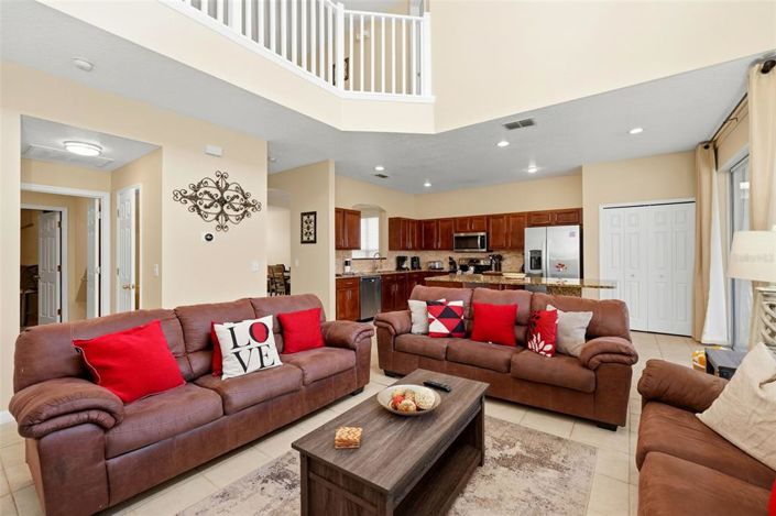 Image No.15-6 Bed Property for sale