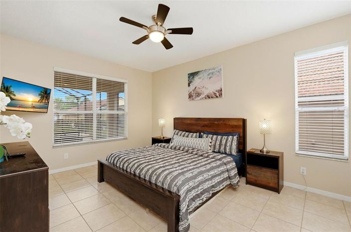 Image No.22-6 Bed Property for sale