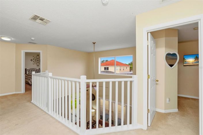 Image No.26-6 Bed Property for sale