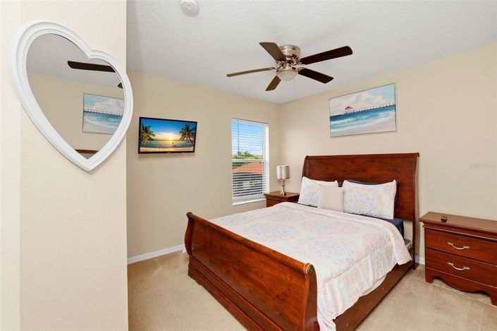 Image No.27-6 Bed Property for sale