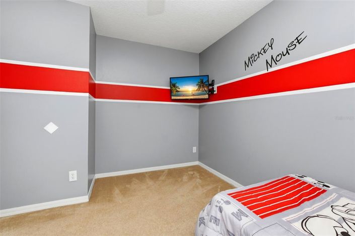 Image No.30-6 Bed Property for sale