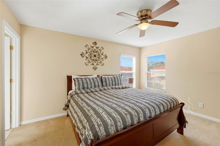 Image No.31-6 Bed Property for sale