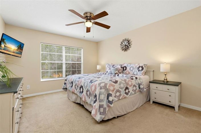 Image No.36-6 Bed Property for sale