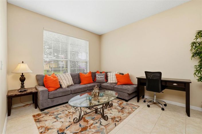 Image No.6-6 Bed Property for sale