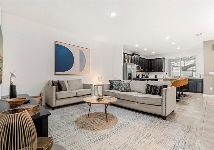 Image No.11-4 Bed Townhouse for sale