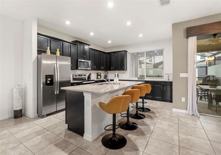 Image No.16-4 Bed Townhouse for sale