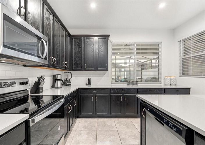 Image No.17-4 Bed Townhouse for sale