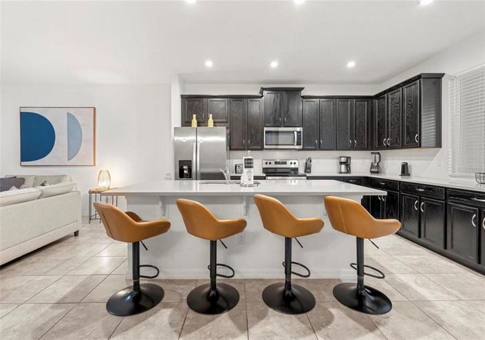 Image No.20-4 Bed Townhouse for sale