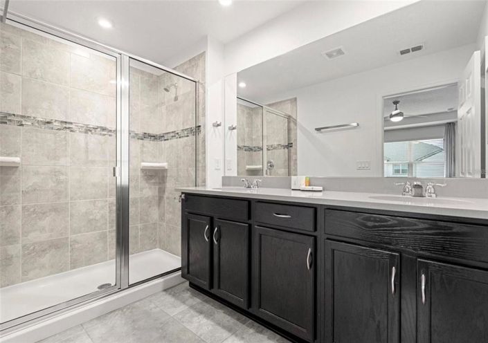 Image No.34-4 Bed Townhouse for sale