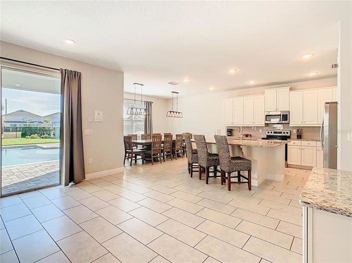 Image No.11-5 Bed Property for sale