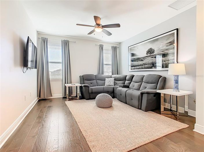 Image No.16-5 Bed Property for sale