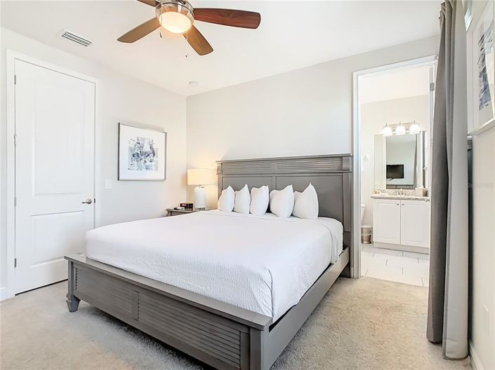 Image No.19-5 Bed Property for sale