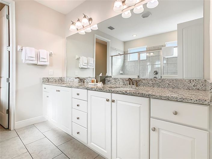 Image No.30-5 Bed Property for sale