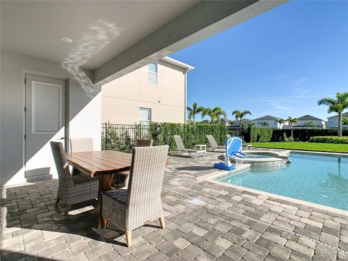 Image No.46-5 Bed Property for sale