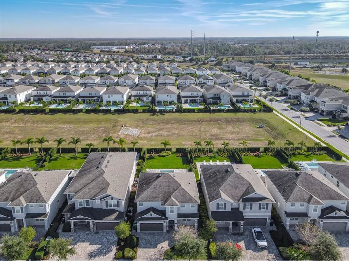 Image No.60-5 Bed Property for sale