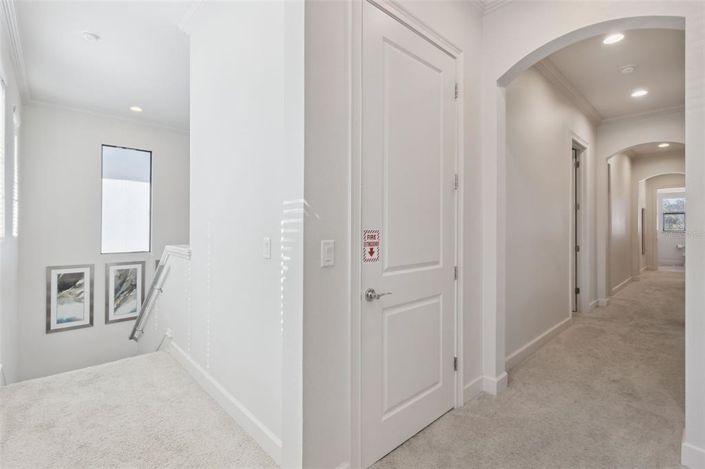 Image No.17-7 Bed Property for sale